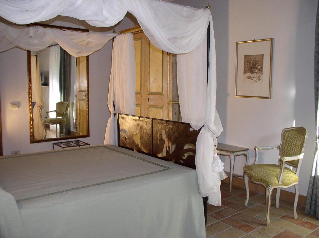 L'Arcadia Pietrasanta Quarto foto